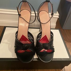 Gucci Black Leather Knot Heels